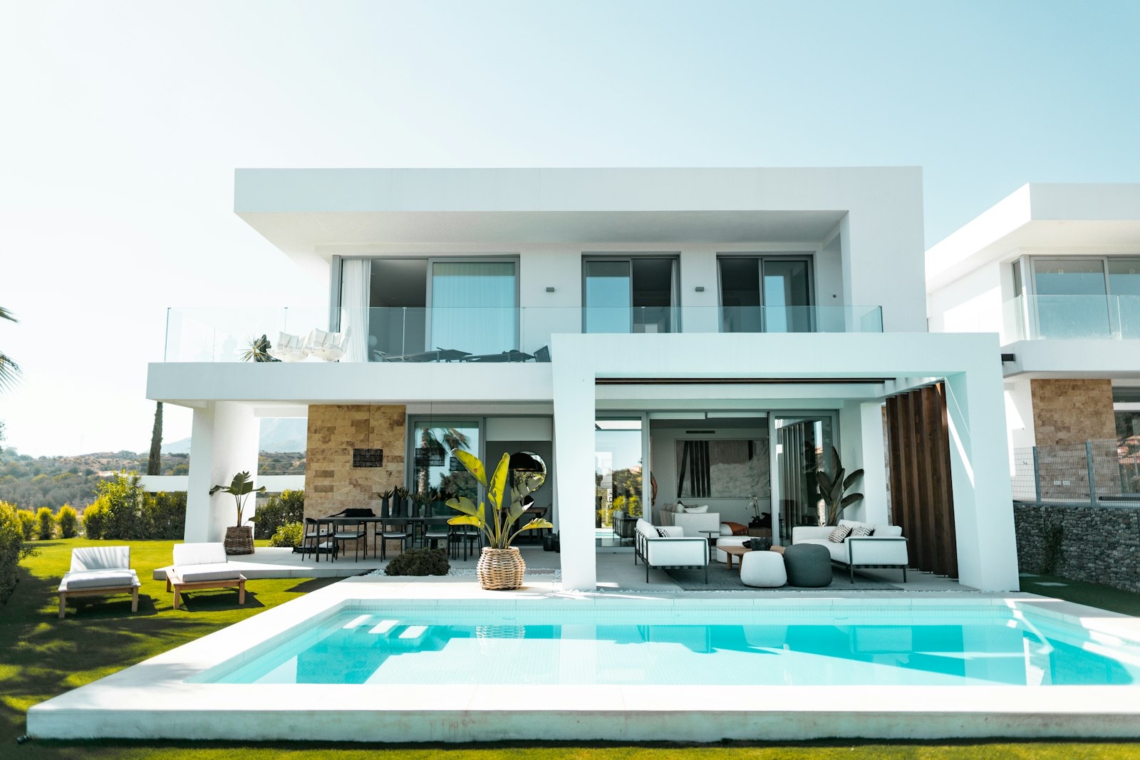 Aerial drone real estate photography of a luxury Niagara home by Social Credit